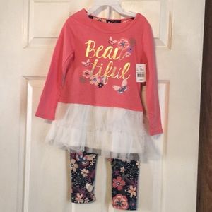 Lovely two piece top and leggings size 4 girls